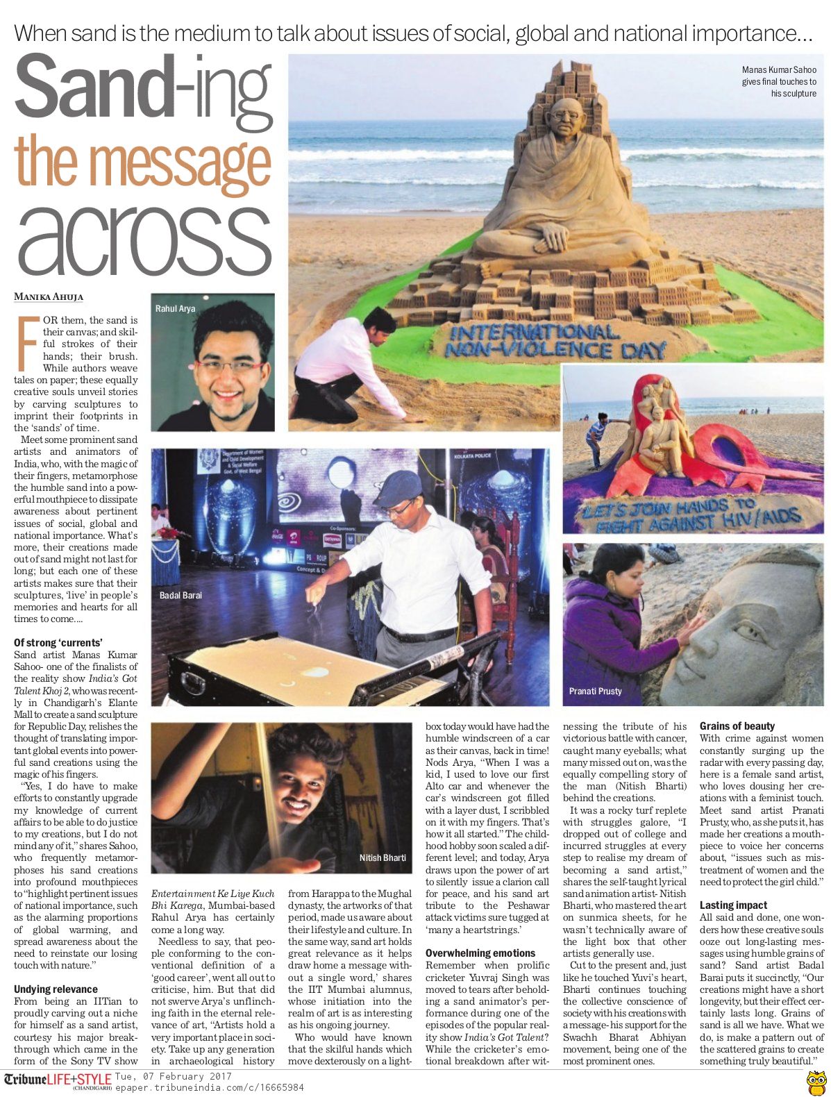 sand-artist-badal-barai-left-middle